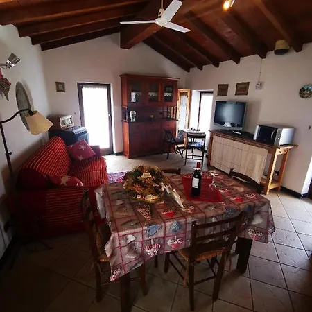 Casa Davide Nyaraló Dolcedo
