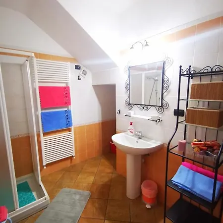 Casa Davide * Dolcedo