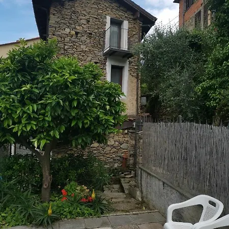 Casa Davide Dolcedo